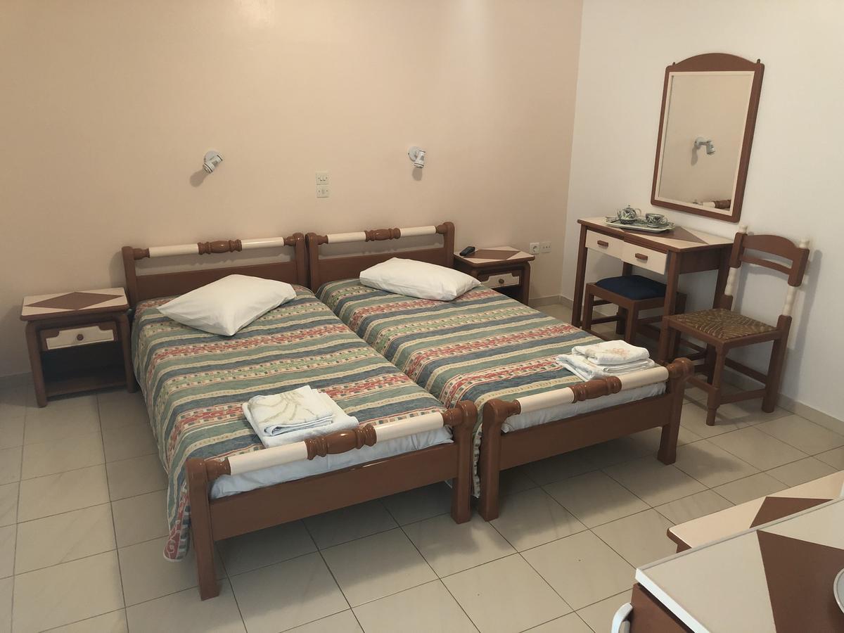 Deidamia Hotel Szkírosz Kültér fotó