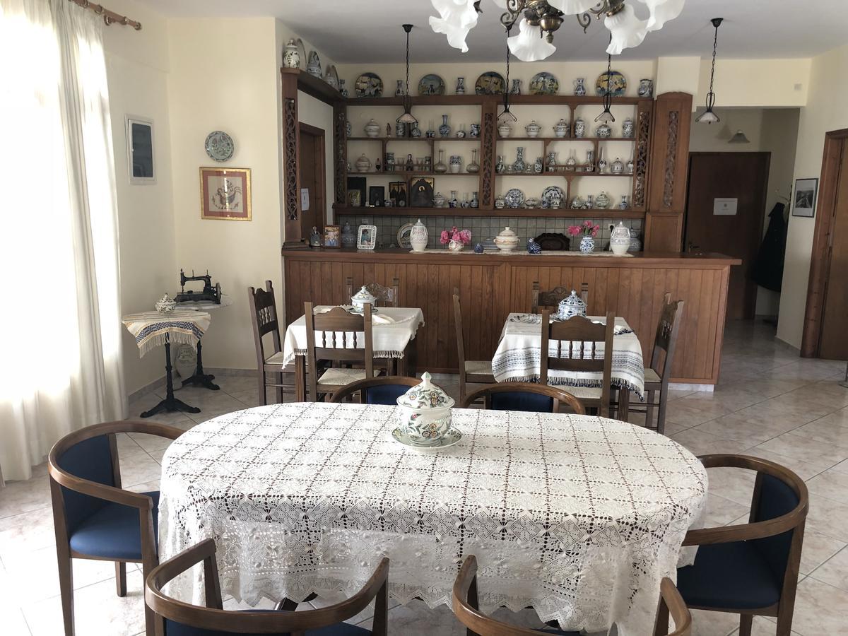 Deidamia Hotel Szkírosz Kültér fotó